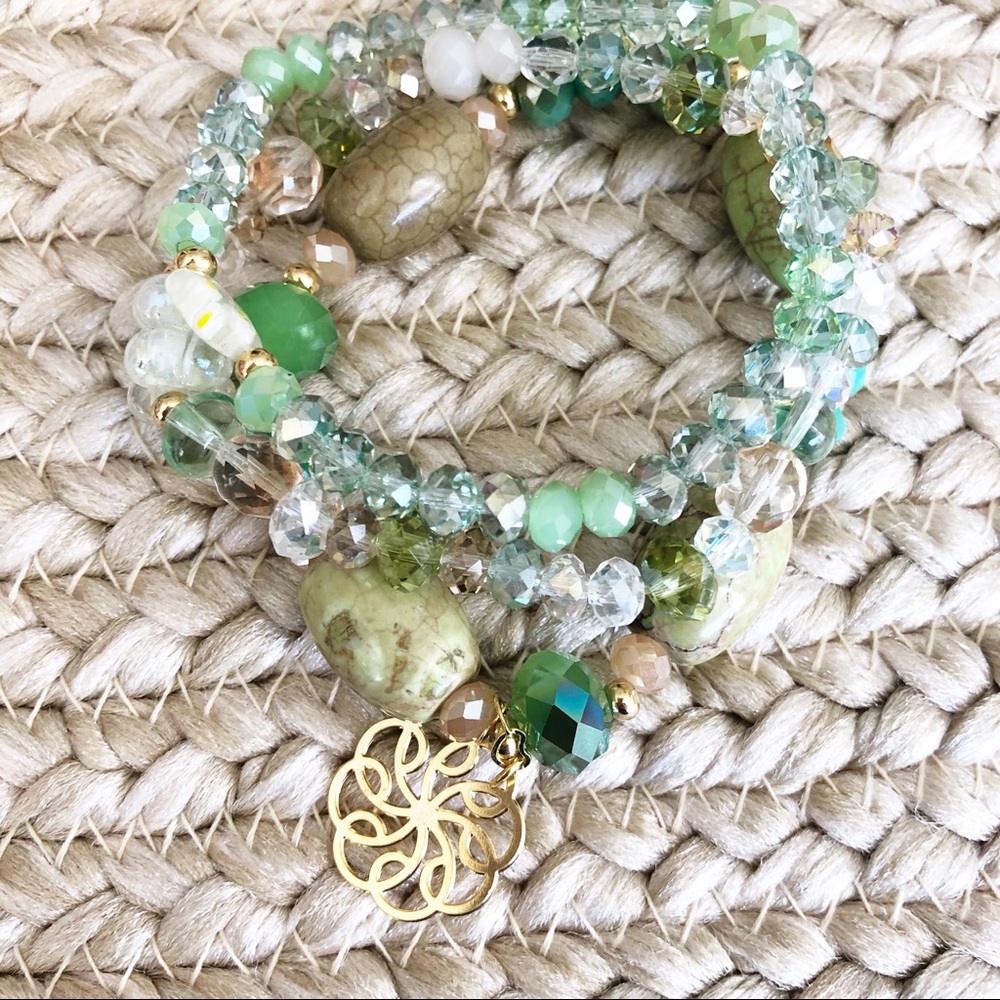 Set of 3 Green Stone and Crystal Bracelets Gold - Picture 5 of 5